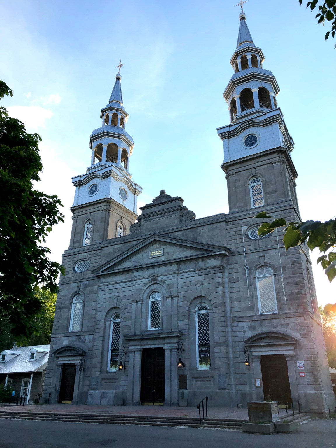 La Visitation, l'église et le parc