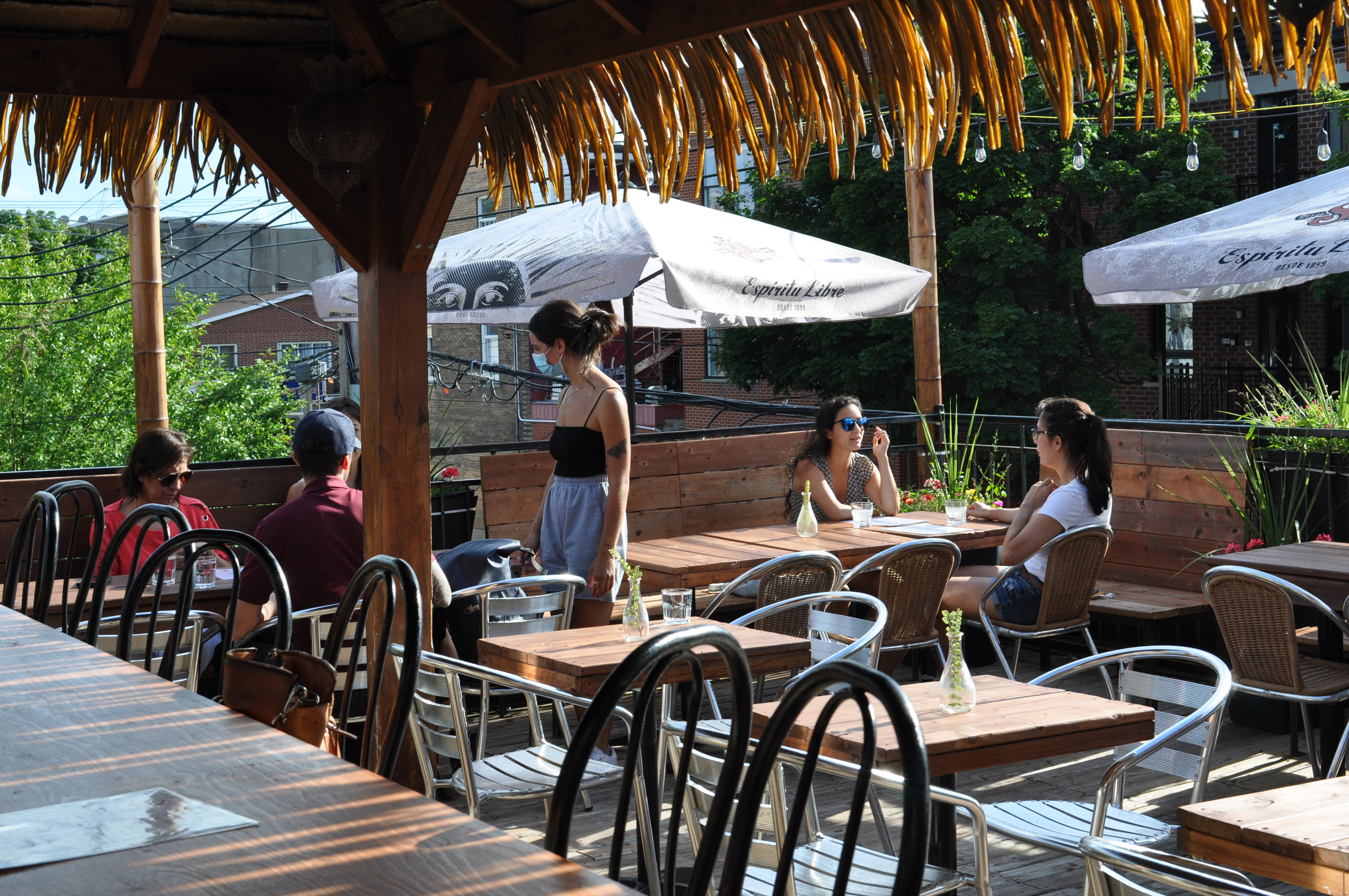 Une terrasse à Verdun pourra profiter de la réduction des tarifs.