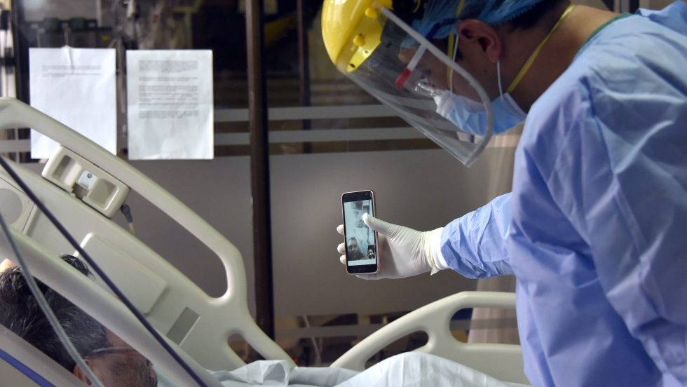 COVID-19: 582 nouveaux cas et des hospitalisations toujours en hausse au Québec