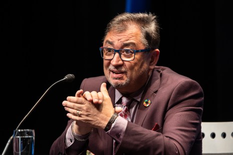 coronavirus Le directeur national de santé publique, Horacio Arruda, a tenté jeudi de démêler le vrai du faux quant aux rassemblements extérieurs.