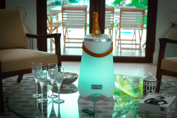 Le look &eacute;pur&eacute; du Zen s'agence bien &agrave; tous les d&eacute;cors