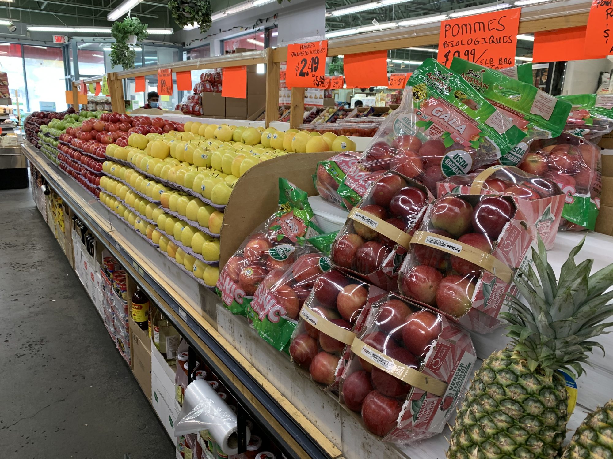 Les épiceries ont été prises d’assaut lors de la première vague et du confinement généralisé qui a suivi.