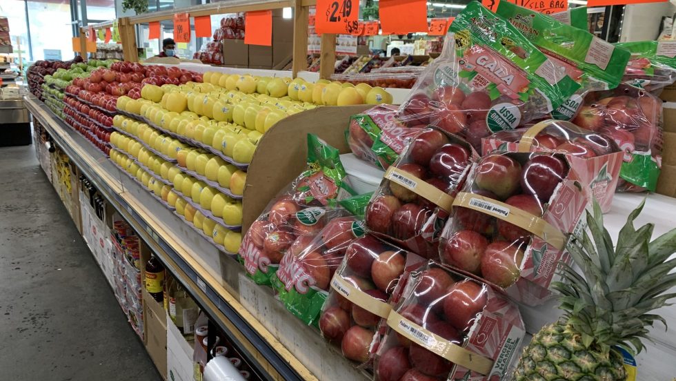 Les épiceries ont été prises d’assaut lors de la première vague et du confinement généralisé qui a suivi.