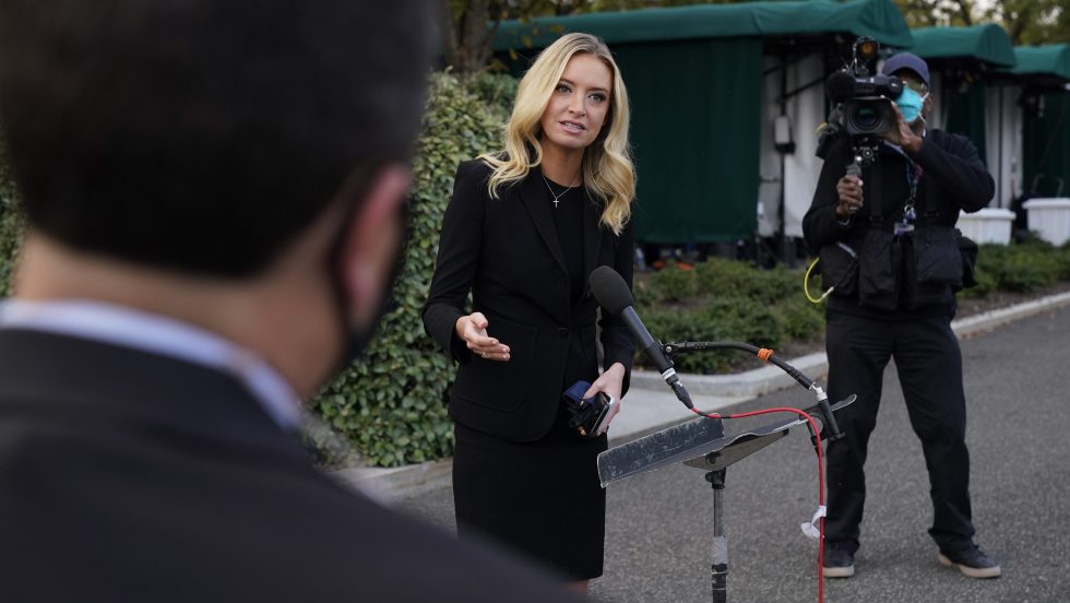 Le président Trump, infecté par la COVID-19, espère sortir de l'hôpital dès lundi