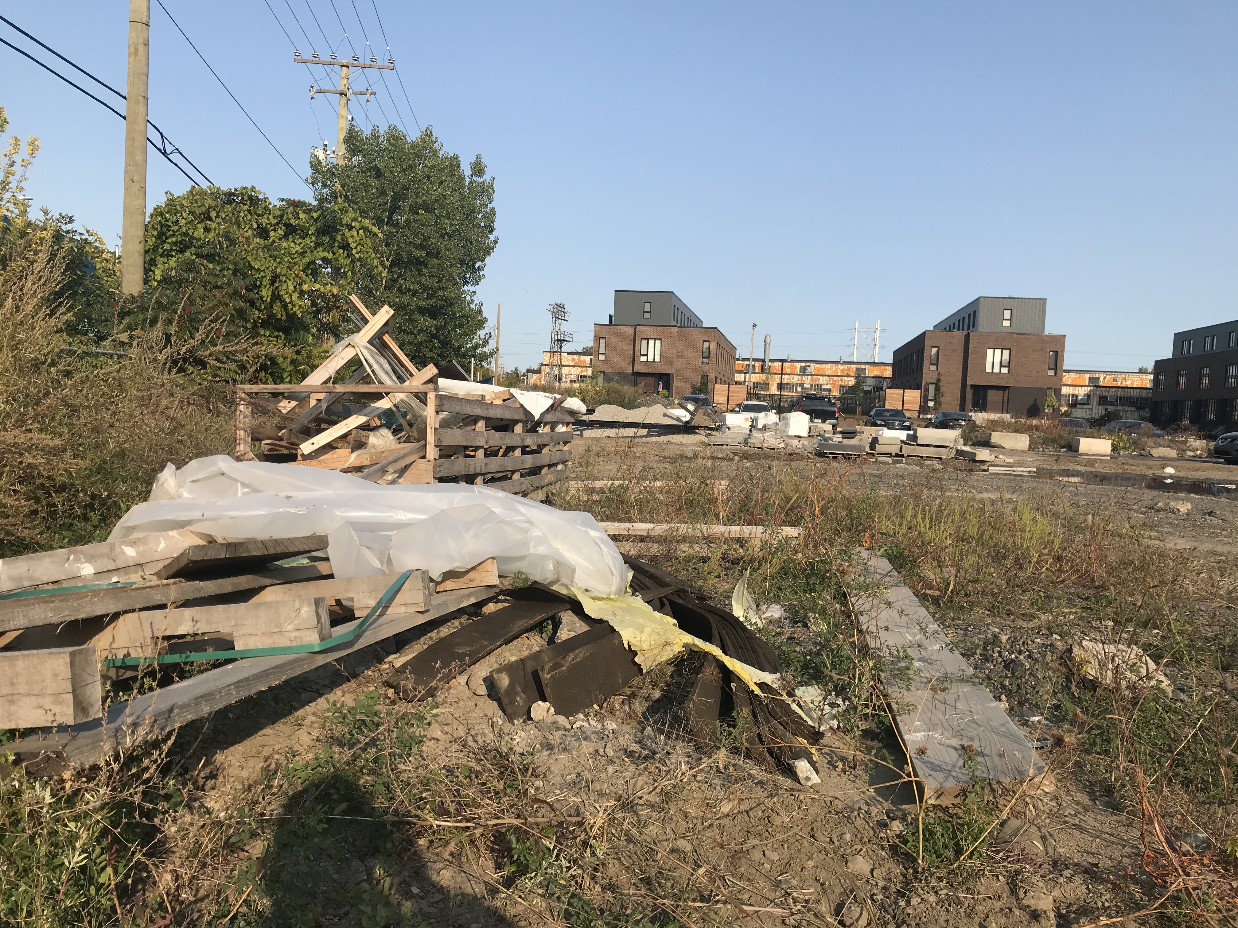 Plusieurs déchets peuvent être retrouvés dans le quartier VillaNova.