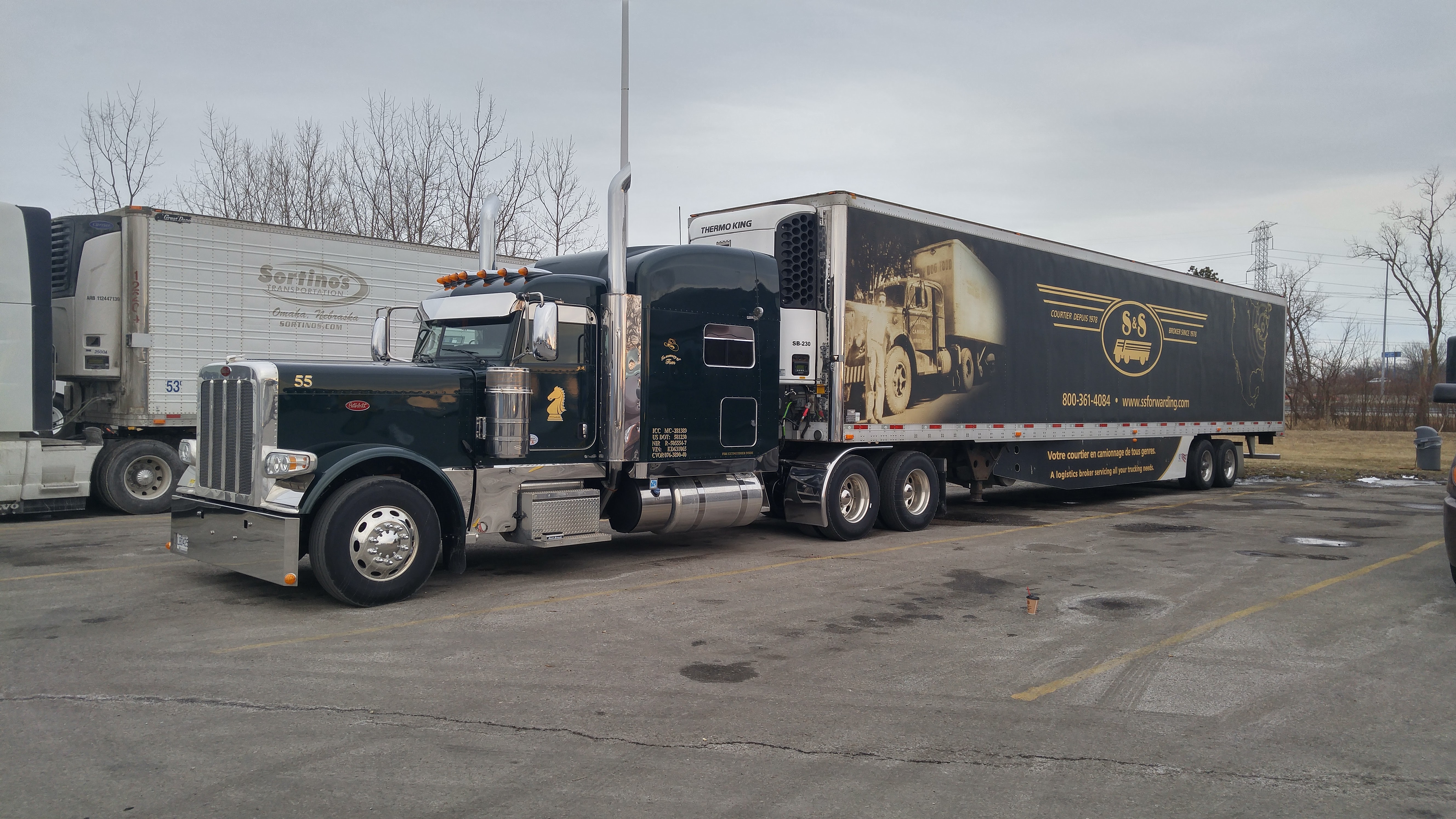 Les Camionneurs Ont Continue A Rouler Malgre La Covid 19
