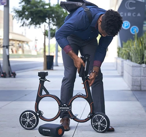 Le Folding Mobility de SmaCircle s'assemble rapidement n'importe où! Smarcircle vélo bicylette pliable