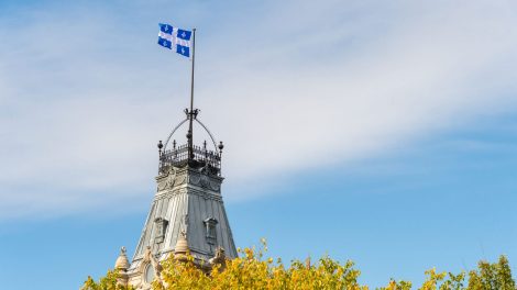La tour centrale du parlement du Québec