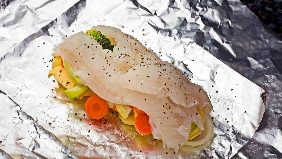 Cuire avec du papier d’aluminium, un danger mortel?