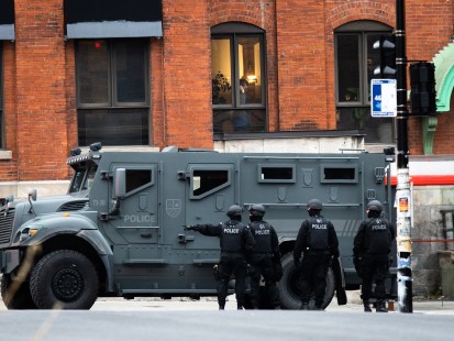 Fausse prise d'otage chez Ubisoft cause un important déploiement policier.