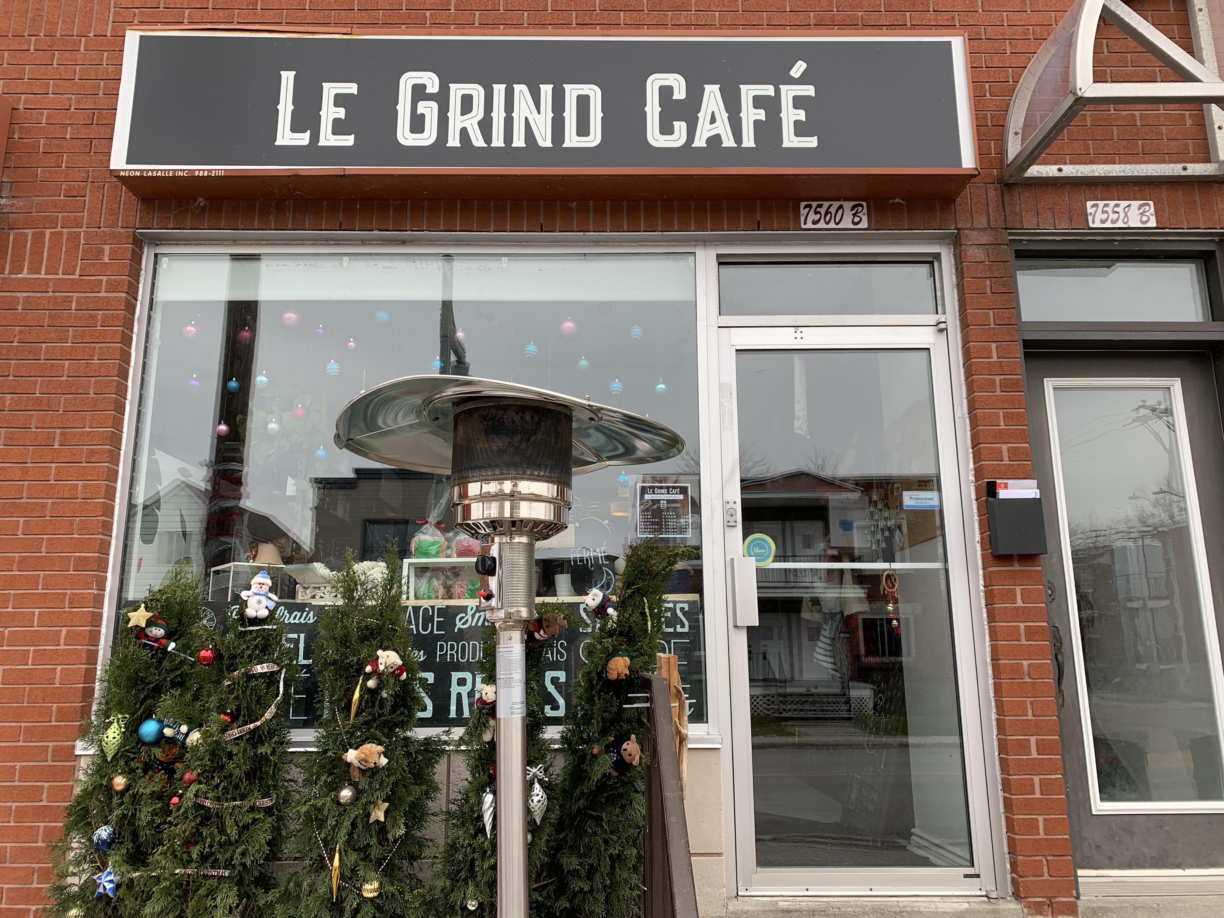 Trois types de soupes vendus récemment par Le Grind Café à LaSalle sont rappelés en raison d'un problème relié au procédé de mise en pot.