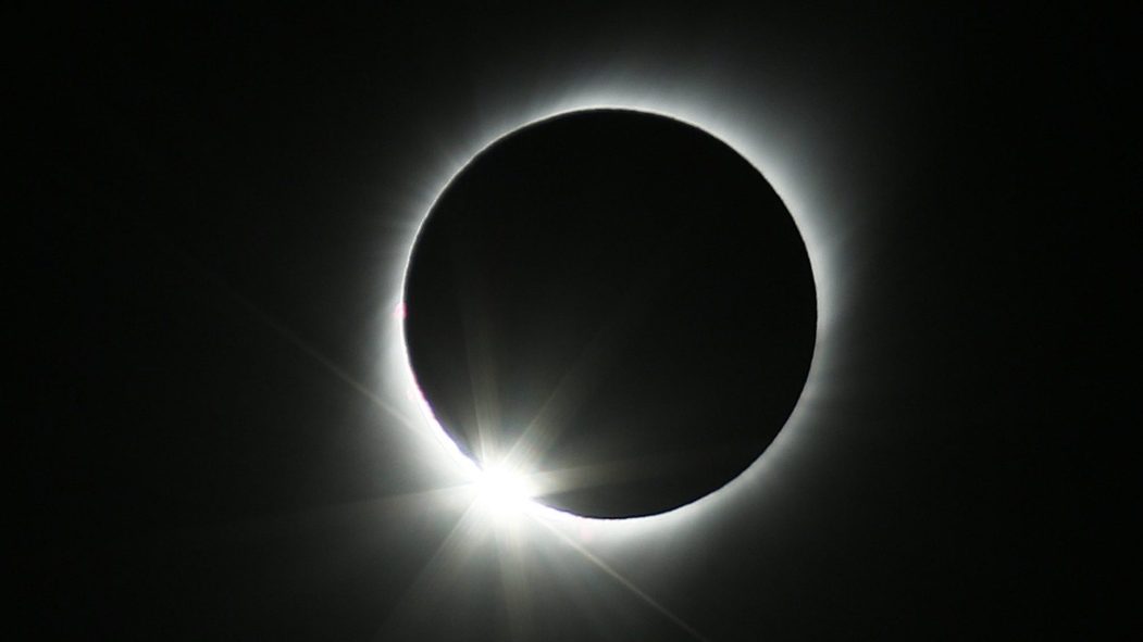 Une éclipse solaire pour conclure 2020