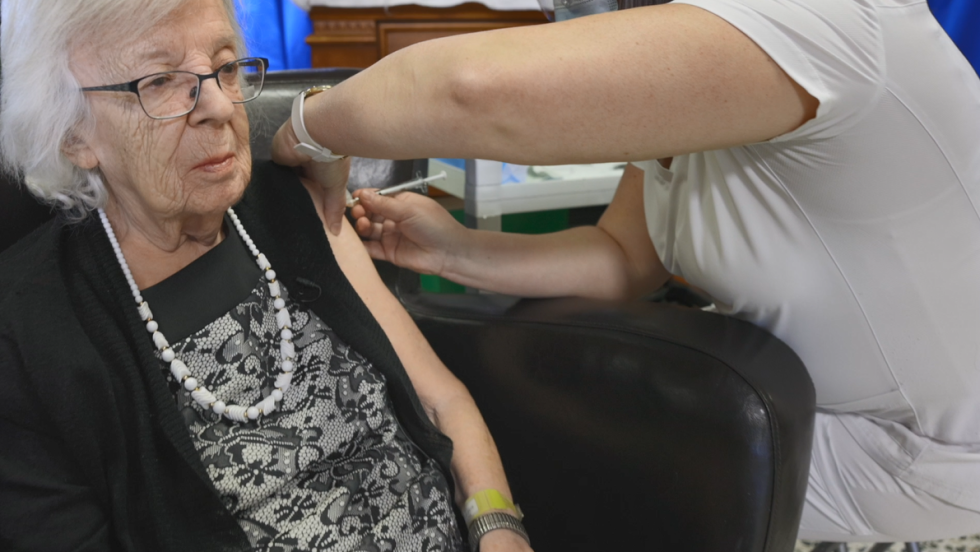 Les premiers vaccins sont arrivés au Québec