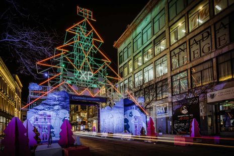 Installations lumineuses au centre-ville de Montréal