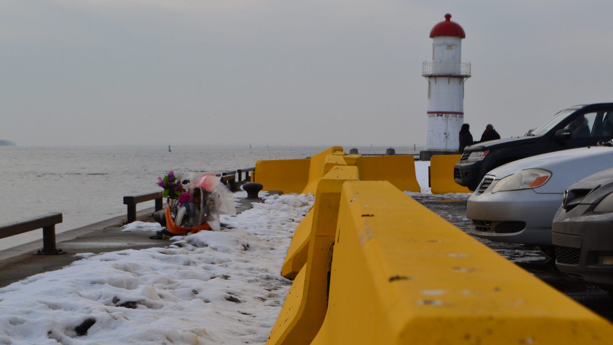Des blocs de ciment ont été installés au quai de Lachine.