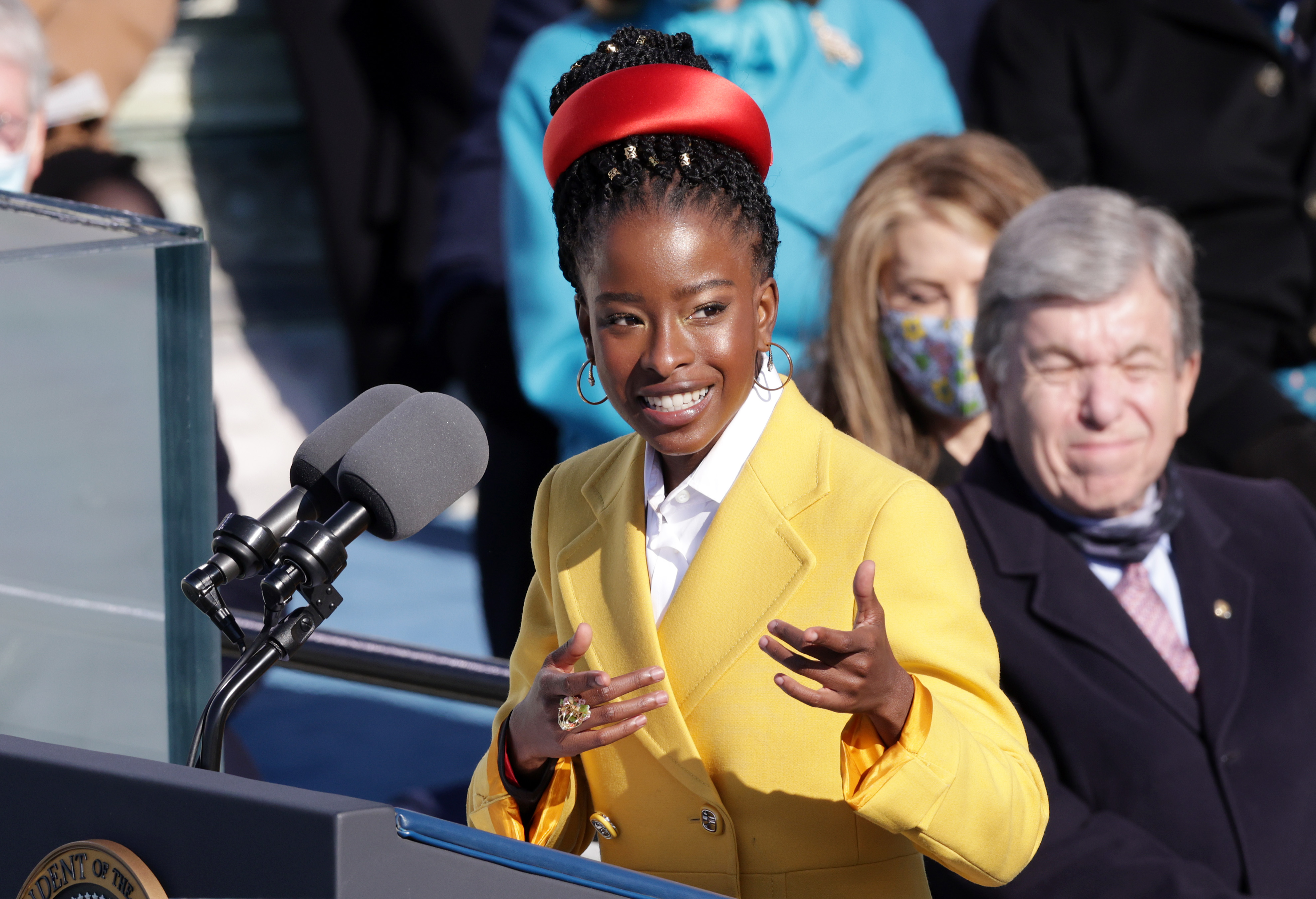La jeune poétesse Amanda Gorman fascine l'Amérique après sa performance devant Biden