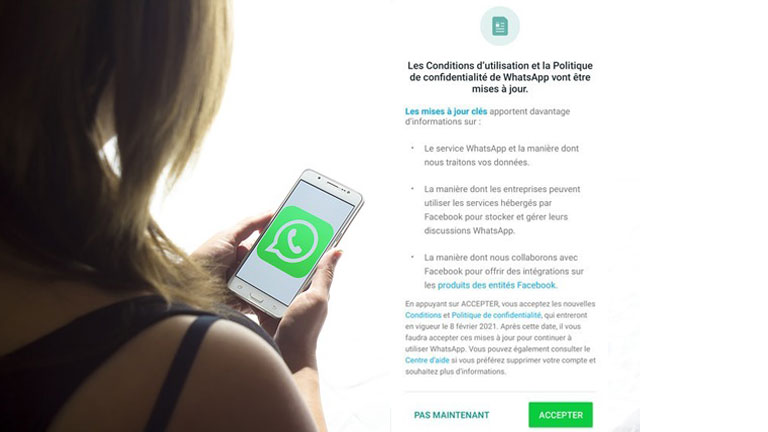 Les utilisateurs doivent maintenant accepter la nouvelle politique dès l’ouverture de Whatsapp. avis nouvelles conditions utilisations Whatsapp partage données Facebook.