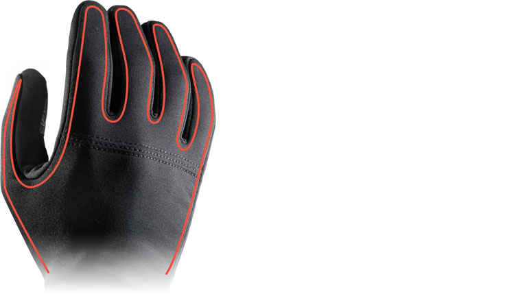 Contrairement à d’autres produits similaires, les doublures ewool chauffent tout autour de la main. gants chauffants rechargeables québécois ewool technologie contour main