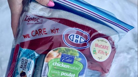 Le Project weCARE kits vise à fabriquer des trousses pour aider les personnes en situation d'itinérance.