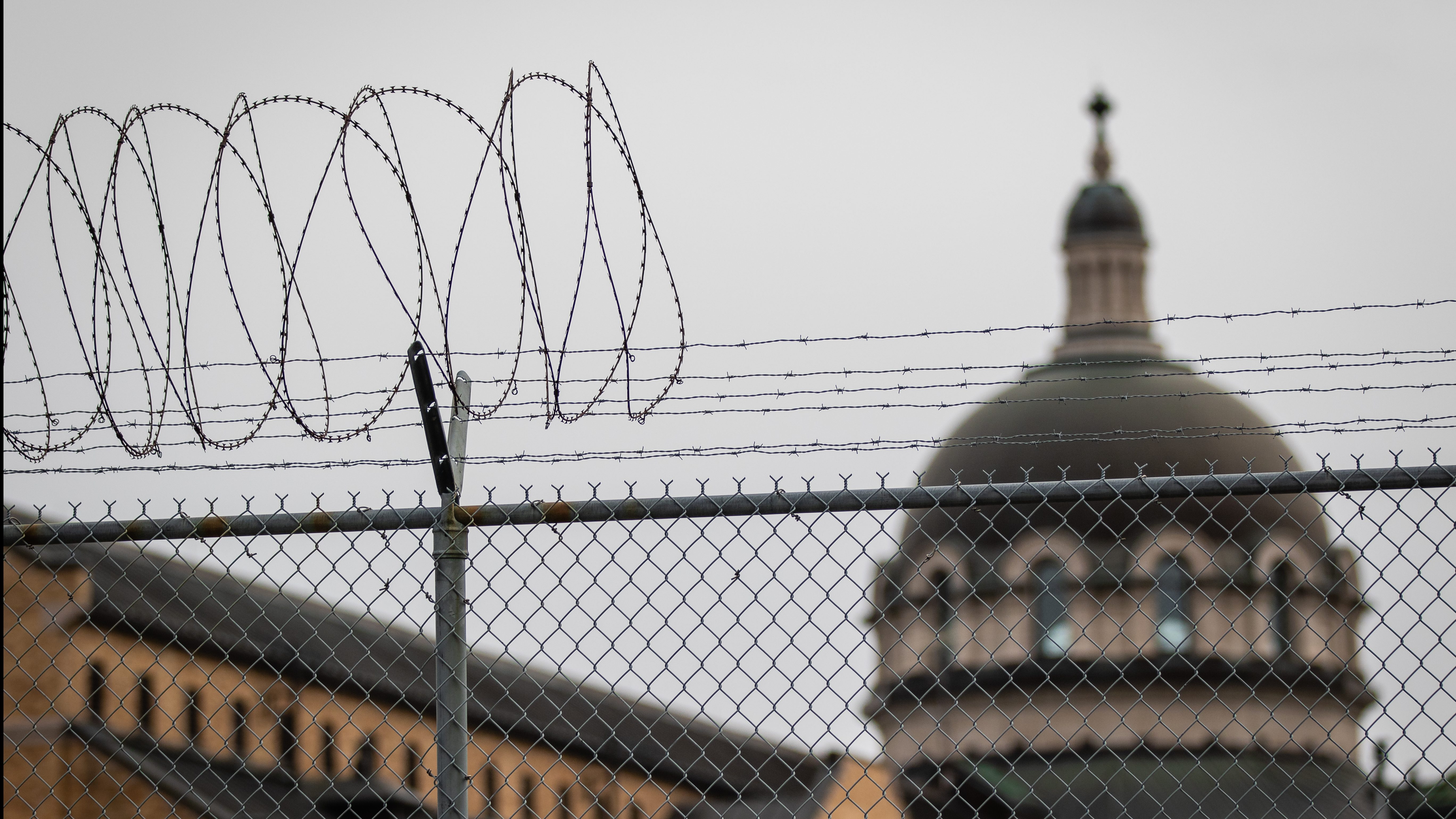 COVID-19: la deuxième vague frappe les prisons