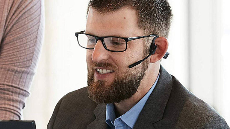 meilleurs &eacute;couteurs personnes avec lunettes Aftershokz Aftercomm