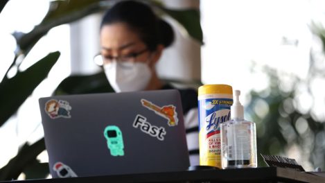 Une employée de PME