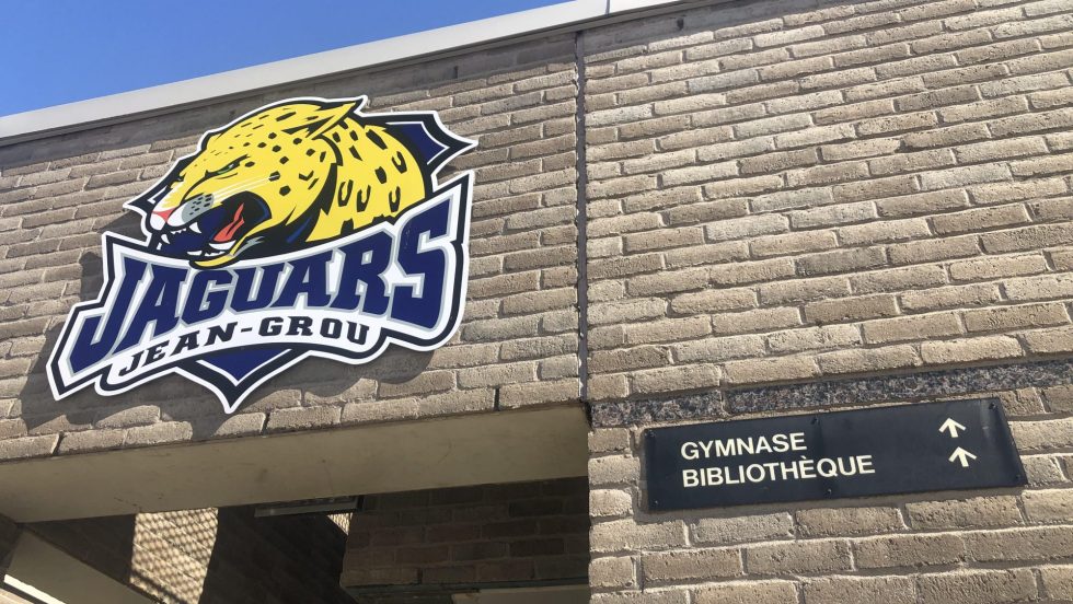 Depuis l’annonce de la reprise du sport intérieur, les élèves de l’école secondaire de Rivière-des-Prairies peinent à contenir leur enthousiasme.