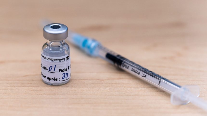 Covid 19 Le Vaccin Pfizer Biontech Efficace A 100 Chez Les 12 15 Ans