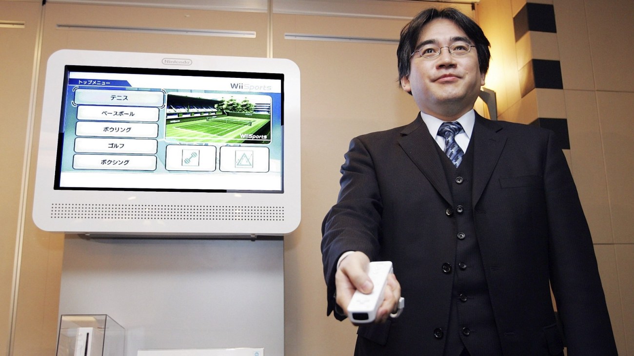 Satoru Iwata's Wii reveal at TGS 2005 lead to him being banned from  presenting keynotes ever again | GoNintendo