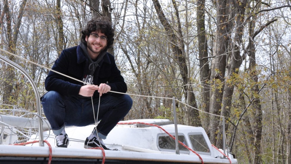 Dario Derakhshanian a hâte de commencer à rénover son nouveau voilier.