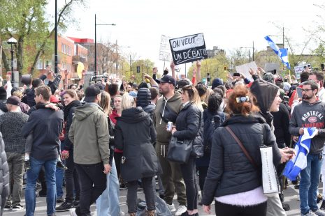Manifestation au Stade olympique contre les mesures sanitaires