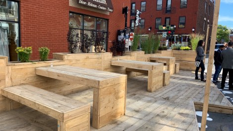 Banc et table de pique nique de la nouvelle placette