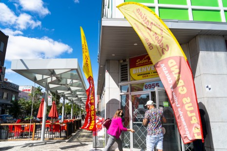 L'&eacute;picerie Sabor Latino, sur la Plaza Saint-Hubert.