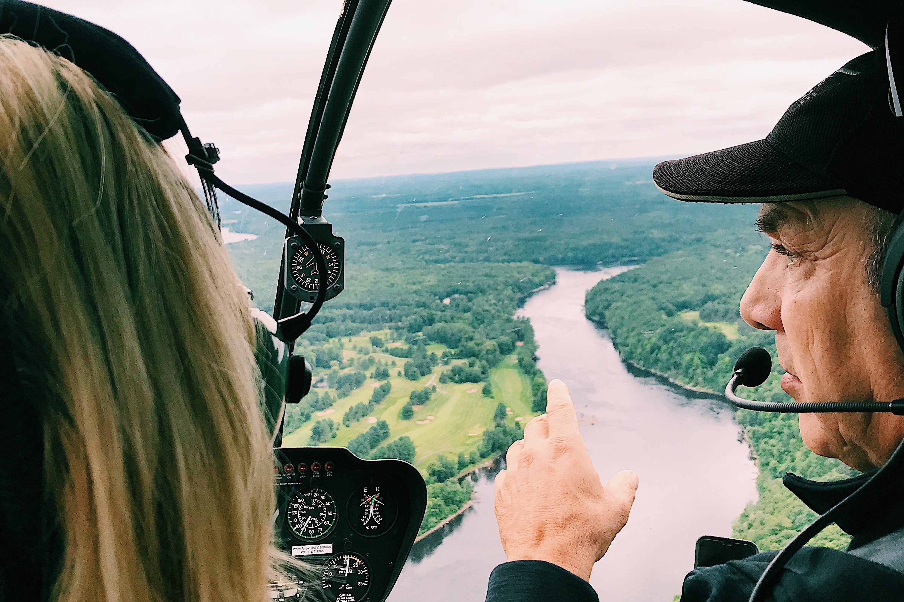 Il n'y a pas mieux qu'une balade dans les airs pour apprécier l'immensité de paysage coloré québécois.