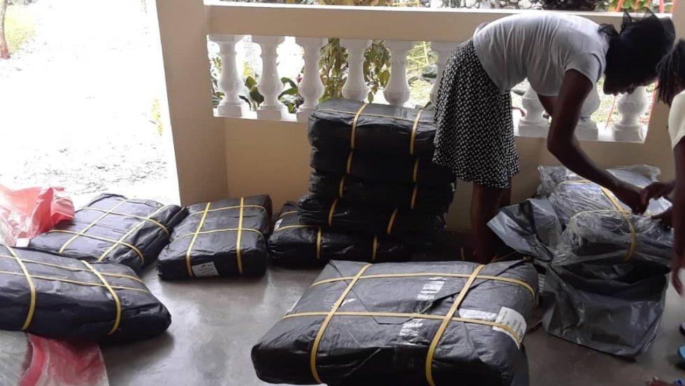 Des toiles ont été envoyées à Camp-Perrin.