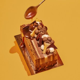 La b&ucirc;che C&eacute;drik de la p&acirc;tisserie Cr&eacute;my.