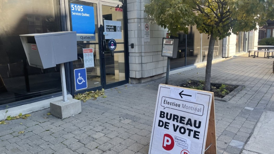 Élections municipales: des bureaux de vote presque «déserts» à Montréal