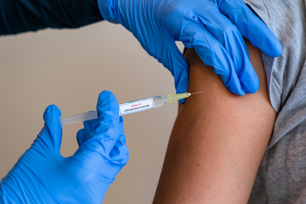 Vaccination: le gouvernement et l’INSPQ ne s’entendent pas sur l’utilité de la troisième dose