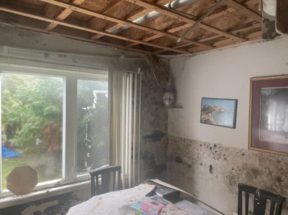 La salle &agrave; manger de la maison.