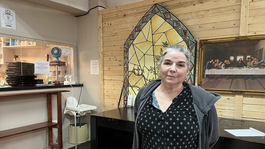 Françoise Bouchard dans les locaux de l'Amour en actioné