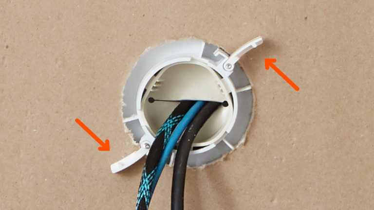 ailes verrouiller installation oeillet passage cache-fils echogear amazon