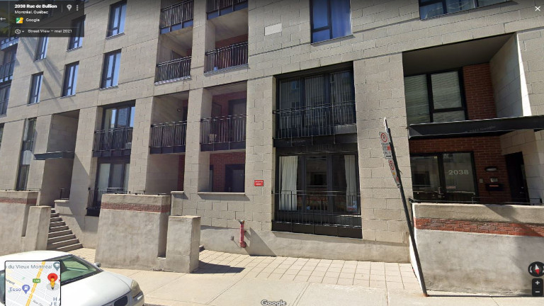 Google Street View appartement à louer en ligne affiche