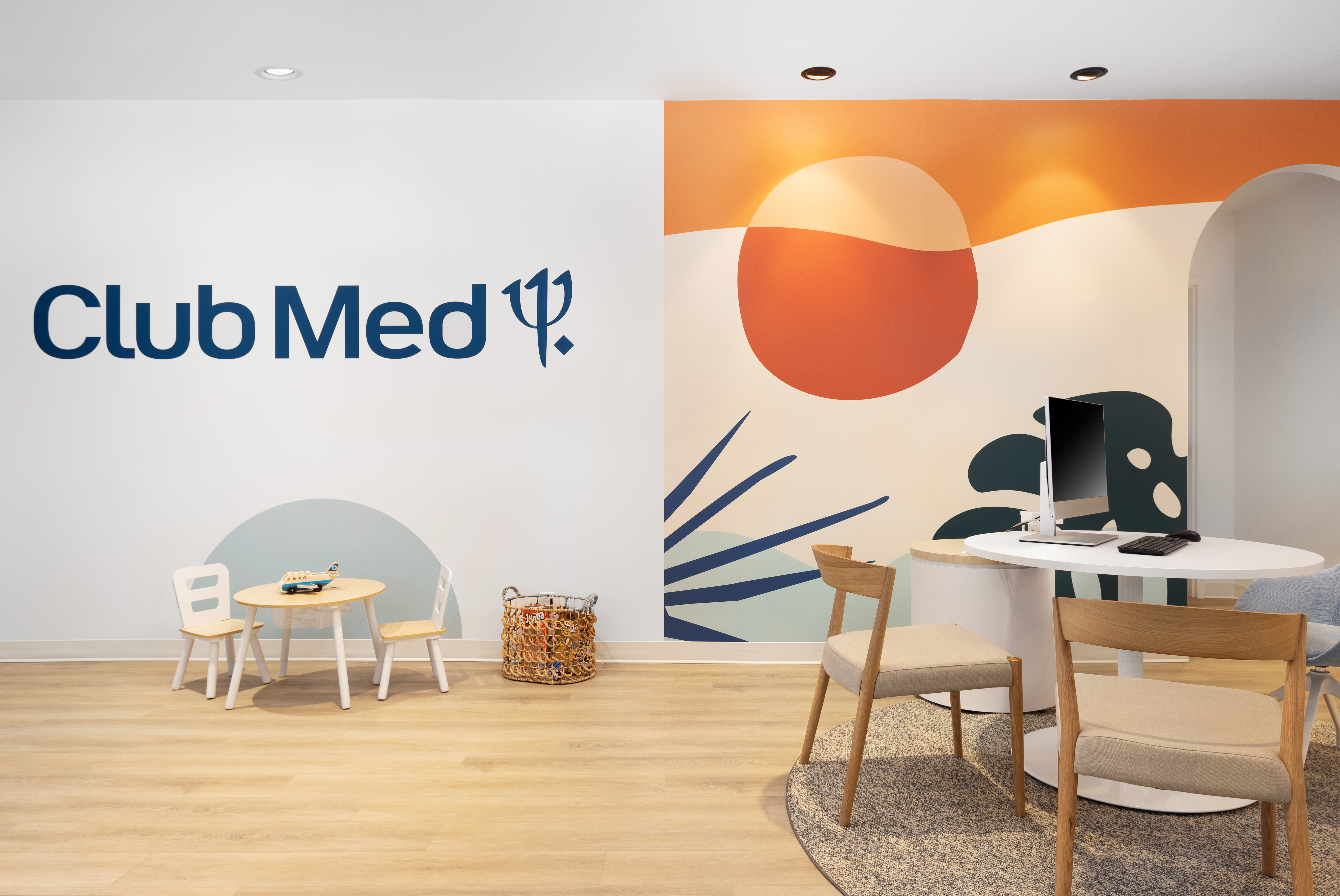 L'intérieur de l'agence de voyage Club Med à Montréal.