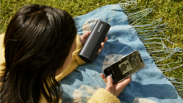 Sonos Roam t&eacute;l&eacute;phone intelligent application musciale