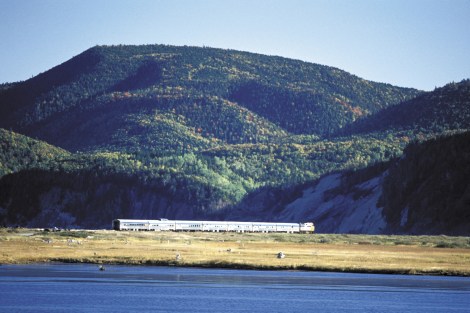 Train Montr&eacute;al-Gasp&eacute; avec VIA Rail