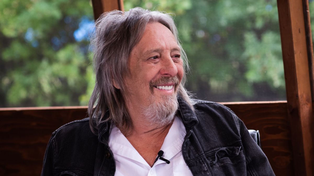 Serge Fiori dans Chez Padré