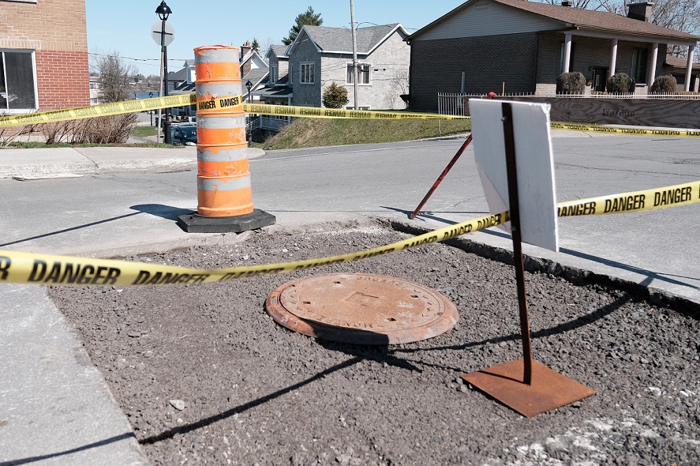 Des travaux de reconstruction de conduites d’égout ont lieu entre la 6e et la 7e avenues, à Pointe-aux-Trembles. Ils devraient durer jusqu’au mois de juillet.