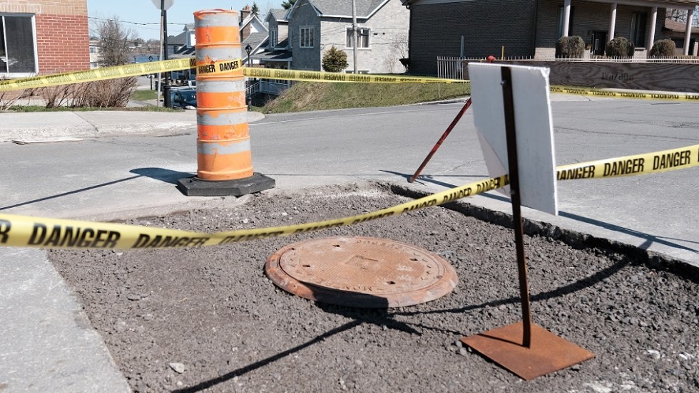 Des travaux de reconstruction de conduites d’égout ont lieu entre la 6e et la 7e avenues, à Pointe-aux-Trembles. Ils devraient durer jusqu’au mois de juillet.