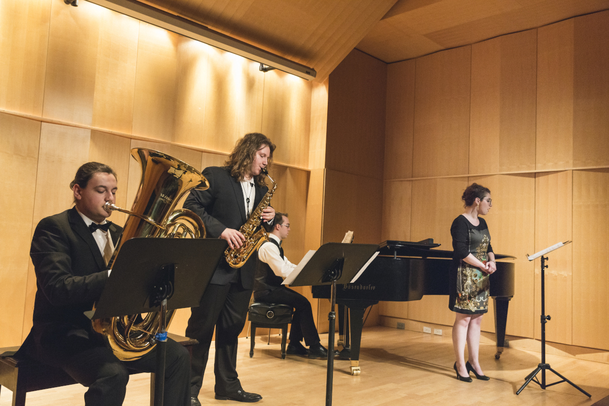 Des étudiants en musique du cégep Marie-Victorin en pleine prestation.