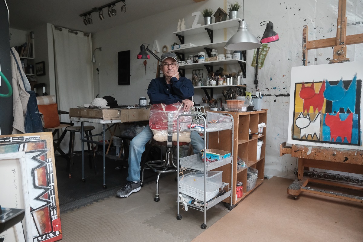Gérard Dansereau a élu domicile dans Ahuntsic, où il a installé son atelier de graphiste-peintre.